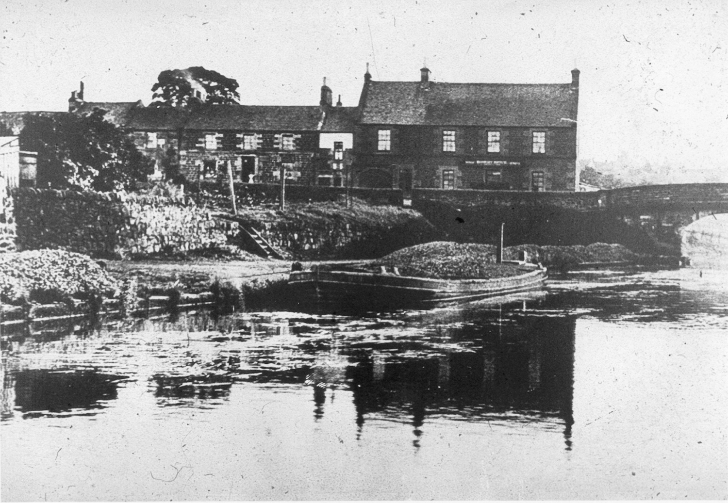 The Bridge Inn (c) Guthrie Hutton/Stenlake Publishing