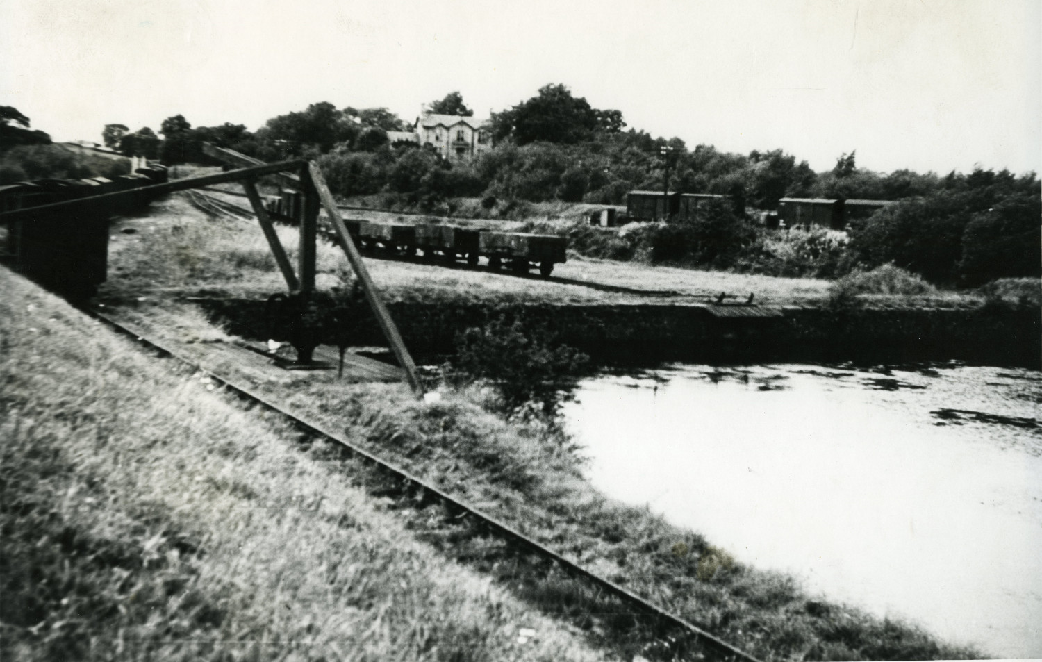 Causewayend Basin (copyright (c) East Dunbartonshire Local Studies)